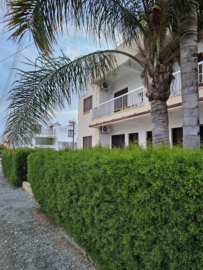 Sea Apartments Ларнака Екстериор снимка