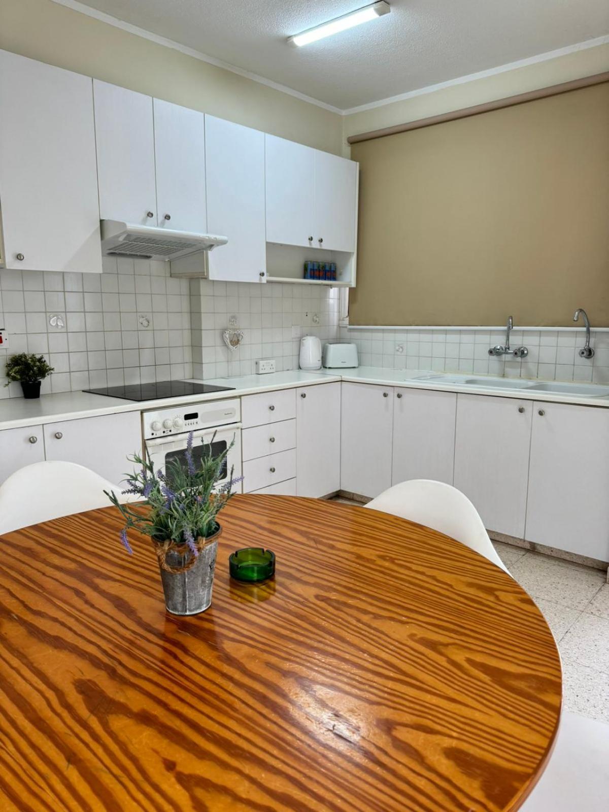 Sea Apartments Ларнака Екстериор снимка