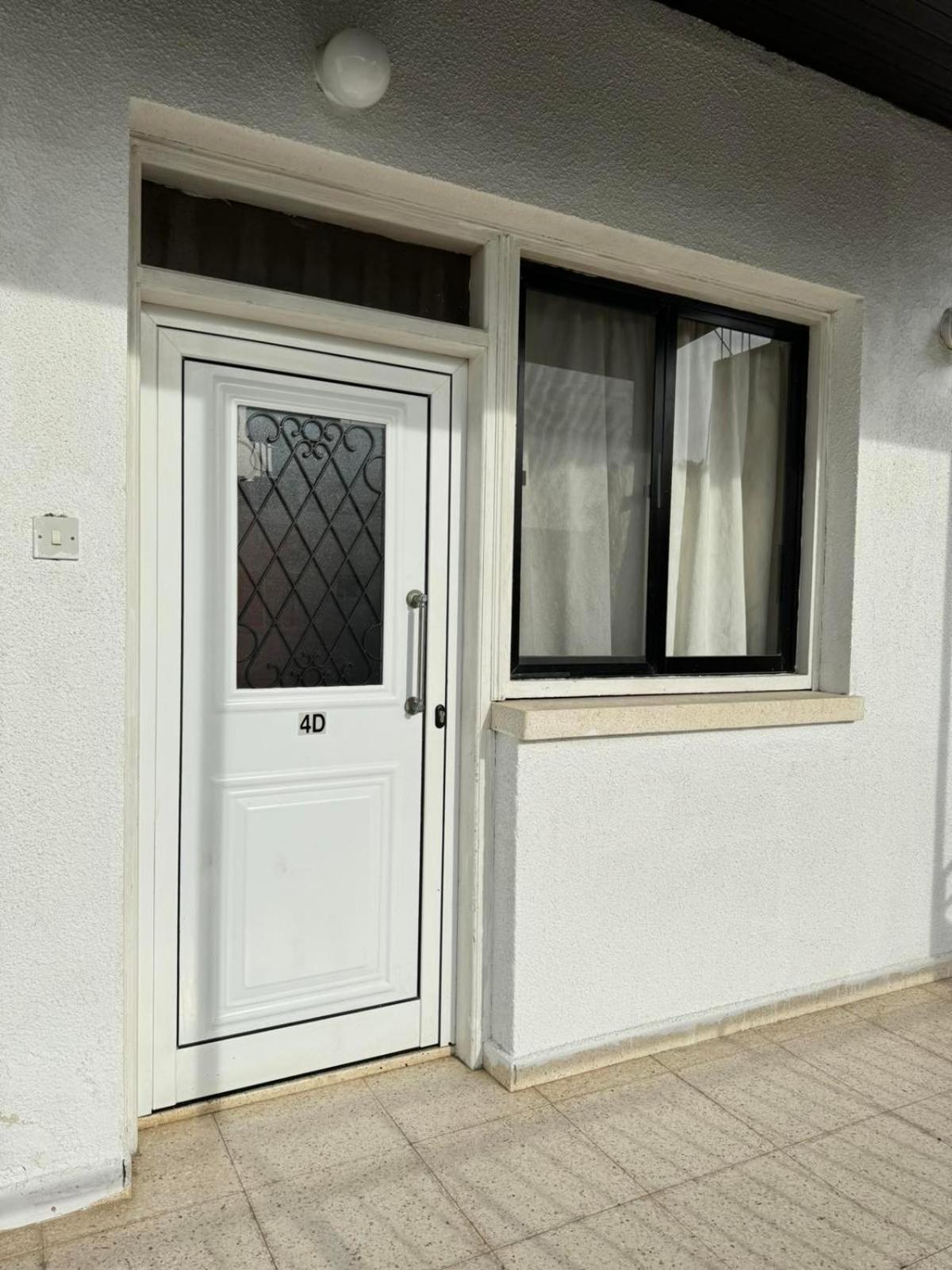 Sea Apartments Ларнака Екстериор снимка