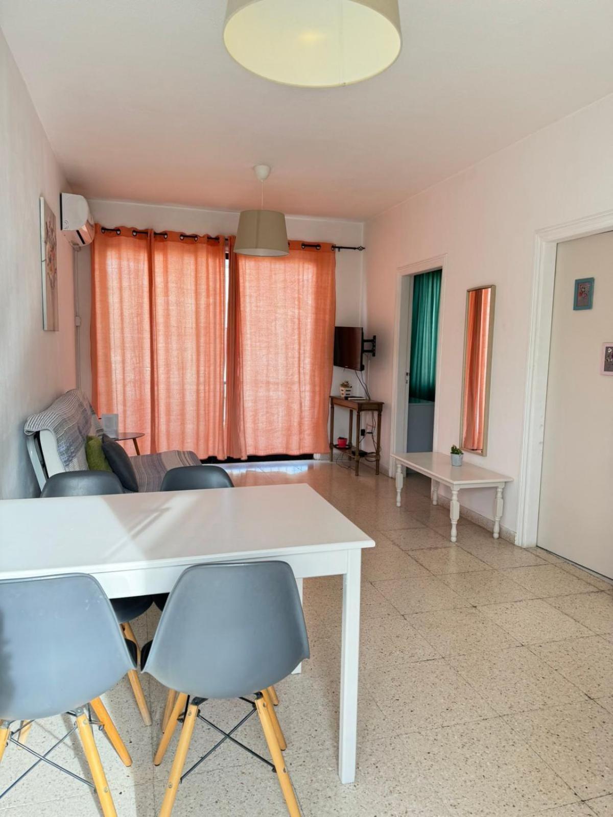 Sea Apartments Ларнака Екстериор снимка