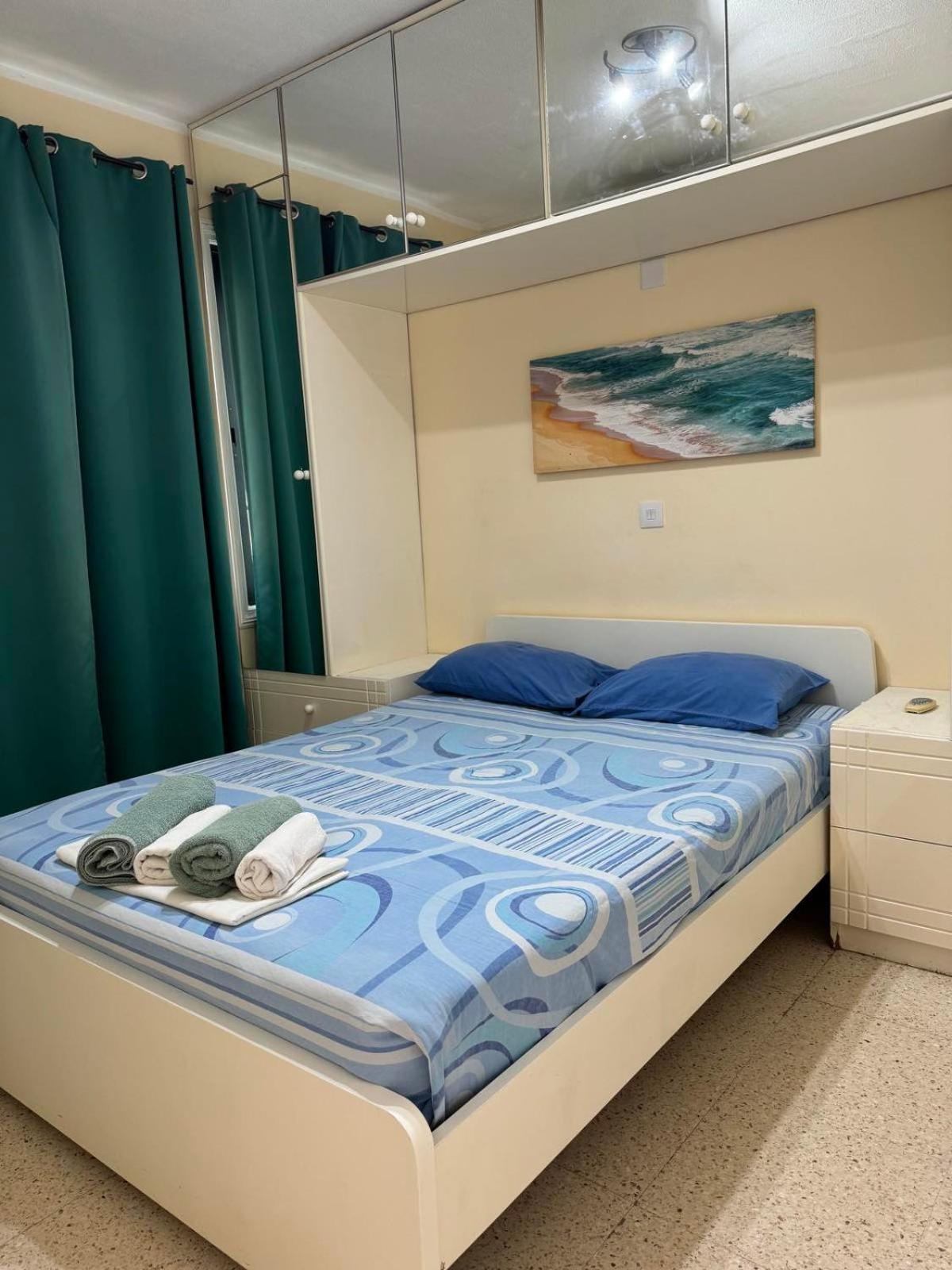 Sea Apartments Ларнака Екстериор снимка